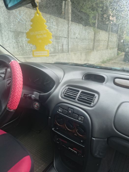 Rover 200    uszkodzony