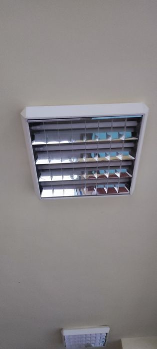 Lampa oprawa rastrowa 4x