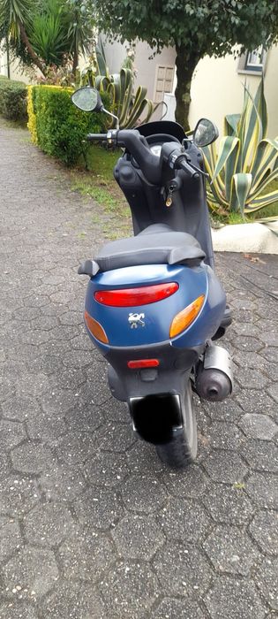 Scooter Peugeot Elyseo 100