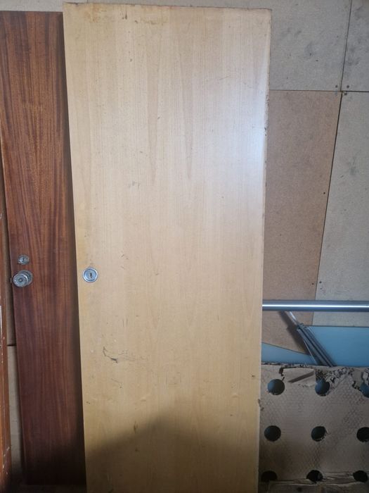 Vendo portas em Faia