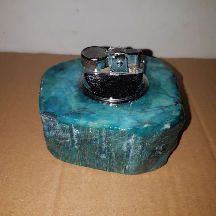 Зажигалка газовая