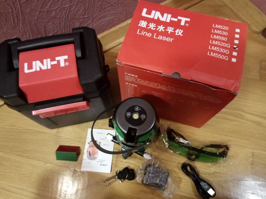 Лазерный уровень (нивелир) UNI-T LM-520 G зеленый лазер