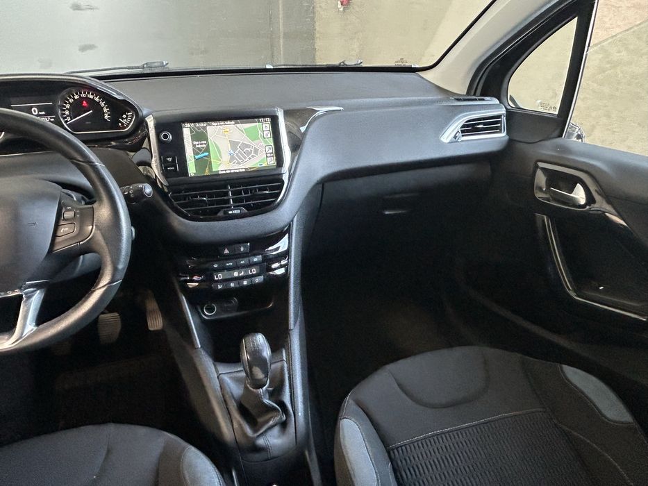 Peugeot 208 1.2 Vti  Style de 2014