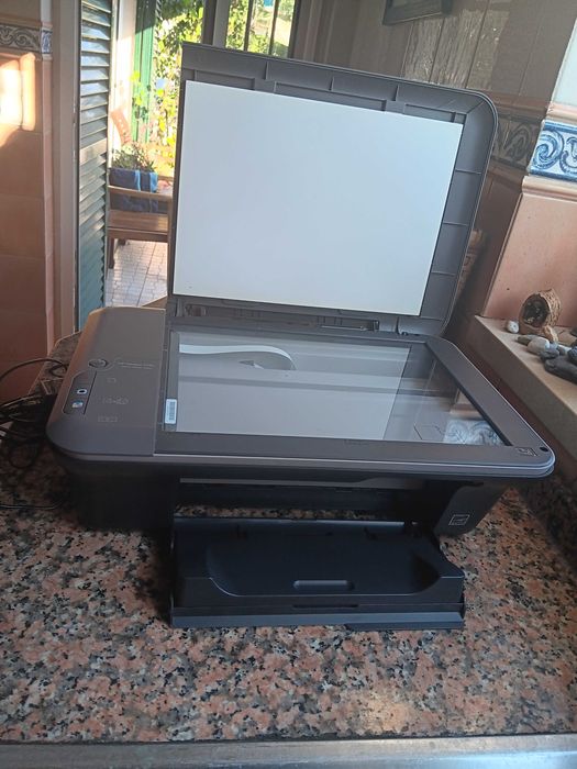 HP Deskjet 1050 All on One J410 impressora