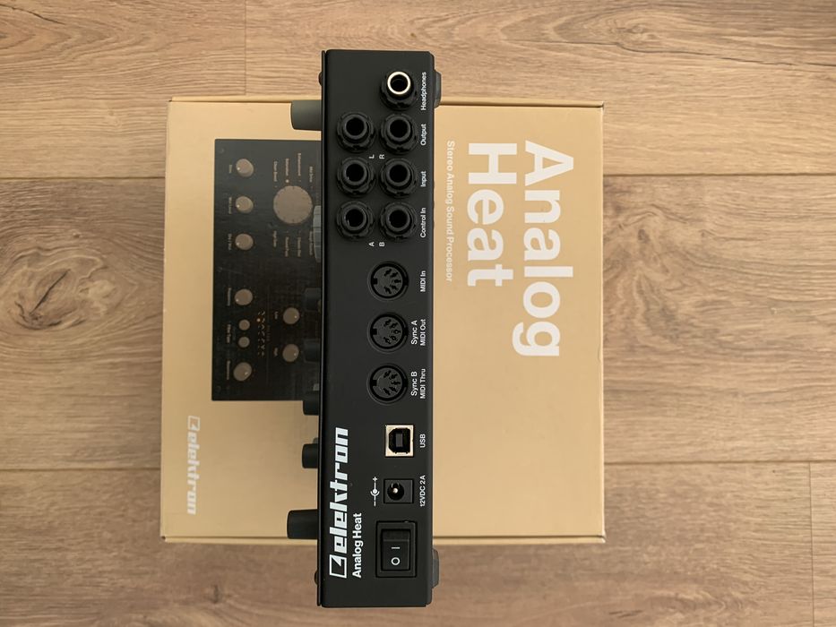Elektron Analog Heta