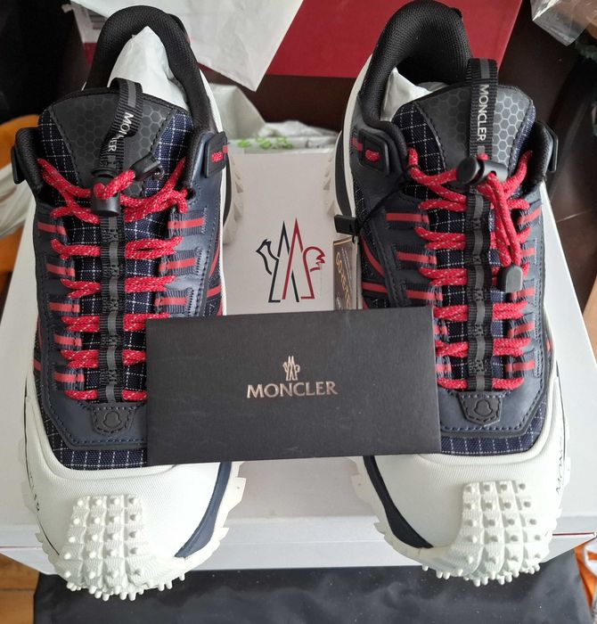 Sneakers novos branco/azul Moncler 40