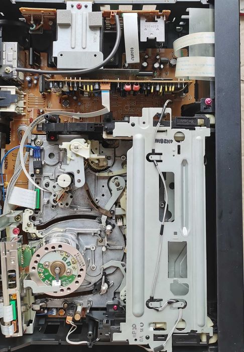 Видеомагнитофон Panasonic NV-HP10 Mu Hi-Fi Stereo (Брат NV-F55)