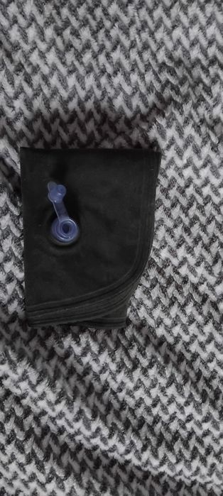 Zagłówek podróży składany