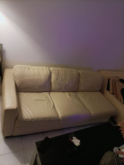 Sofá em pele genuína