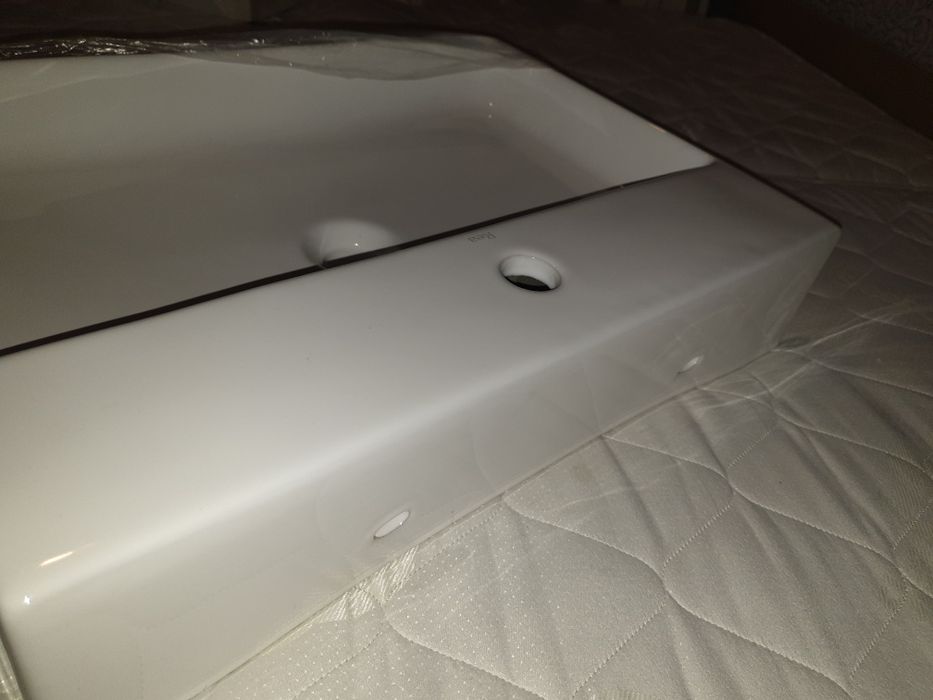 Умывальник Gina из