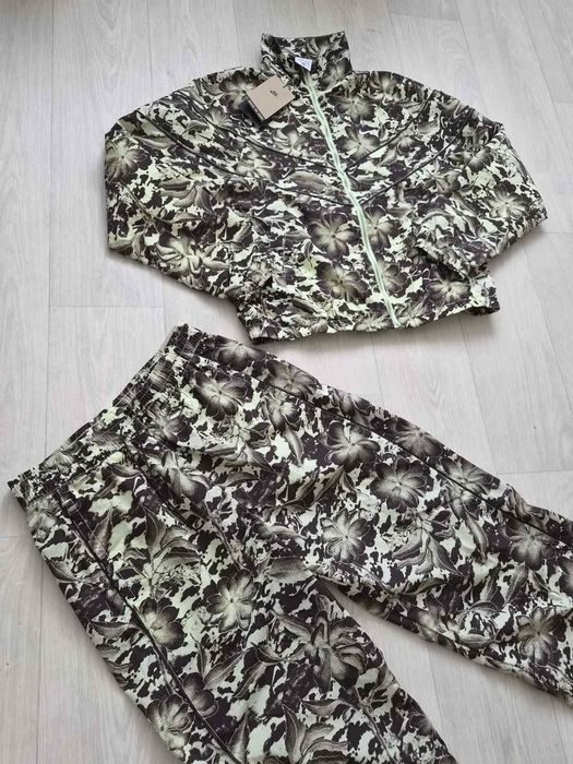 Костюм женский Nike. HM7285 701 розмір S.
