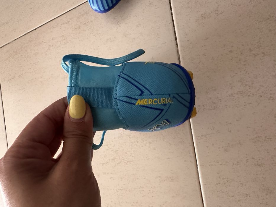 Chuteiras nike novas