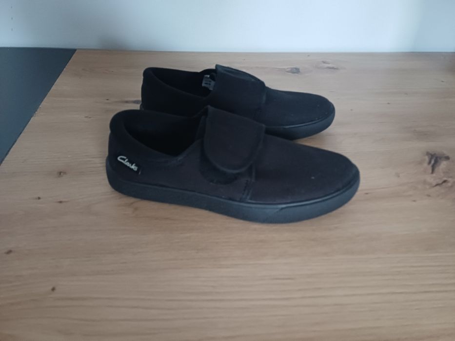 Kapcie trampki Clarks rozmiar 31 / 32 nowe na rzepy 31,5