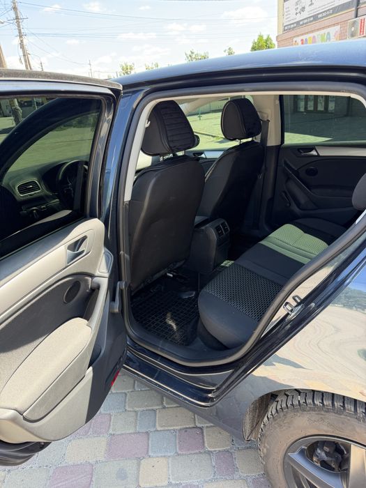 Volkswagen Golf VI