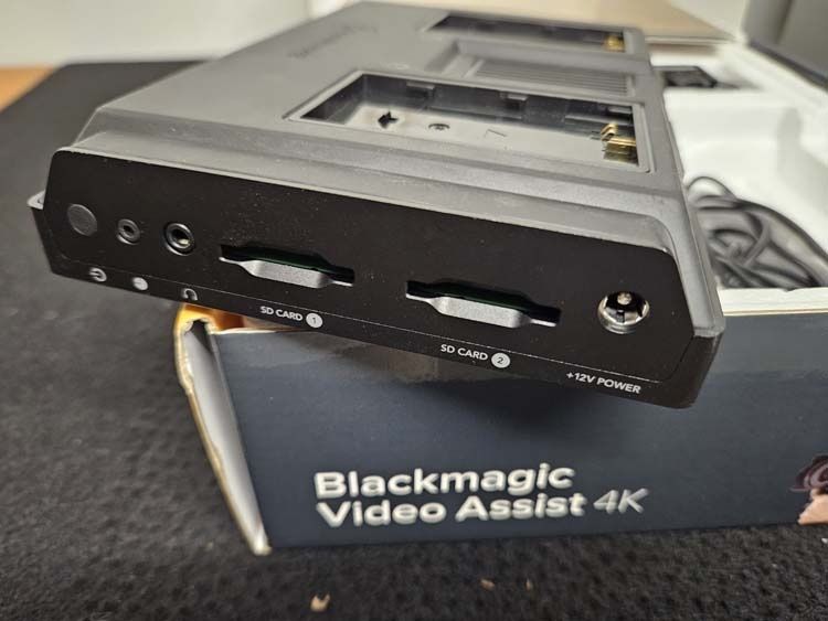 Monitor/Recorder – Blackmagic Video Assist 4K64284286644482124