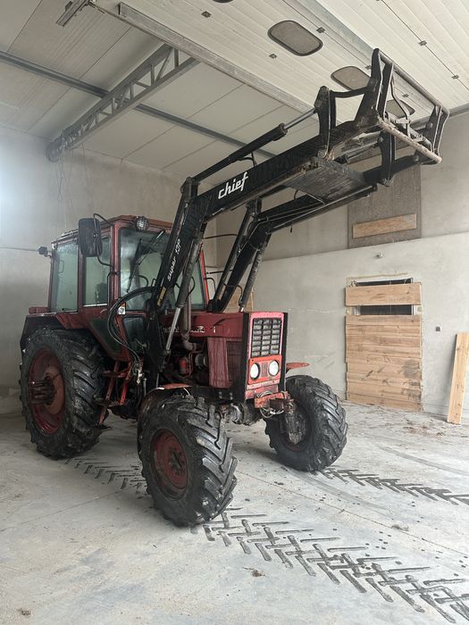 MTZ 82 z ladowaczem czolowym Chief