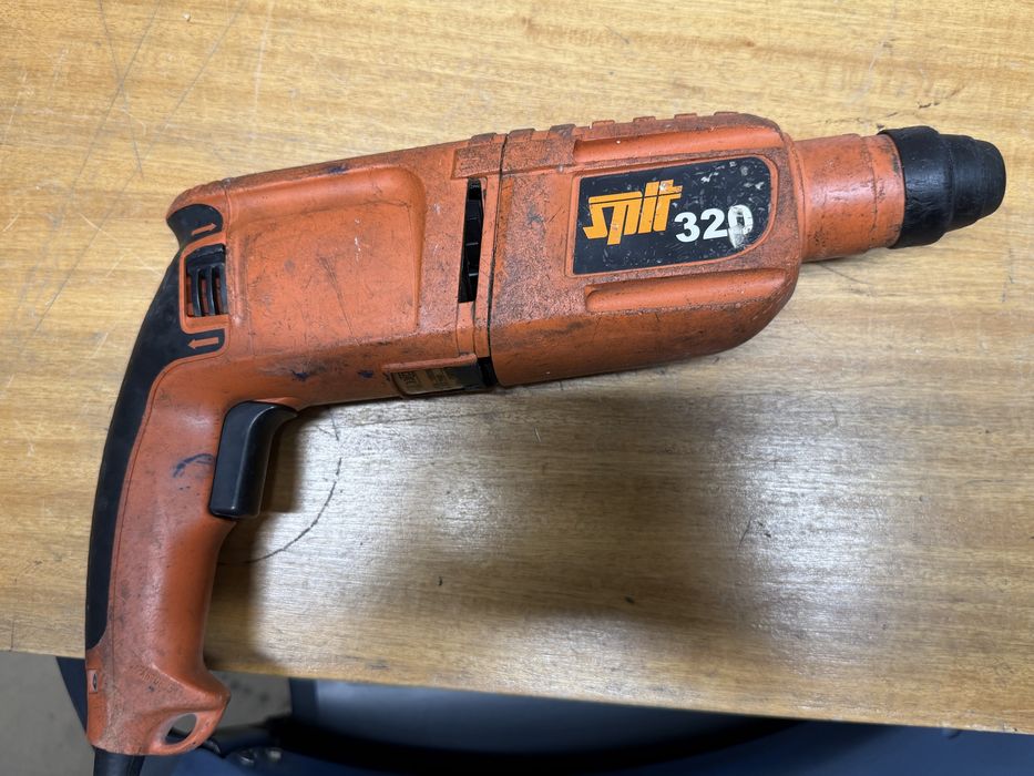 Martelo Perfurador SPIT 320 — SDS-Plus, com mala