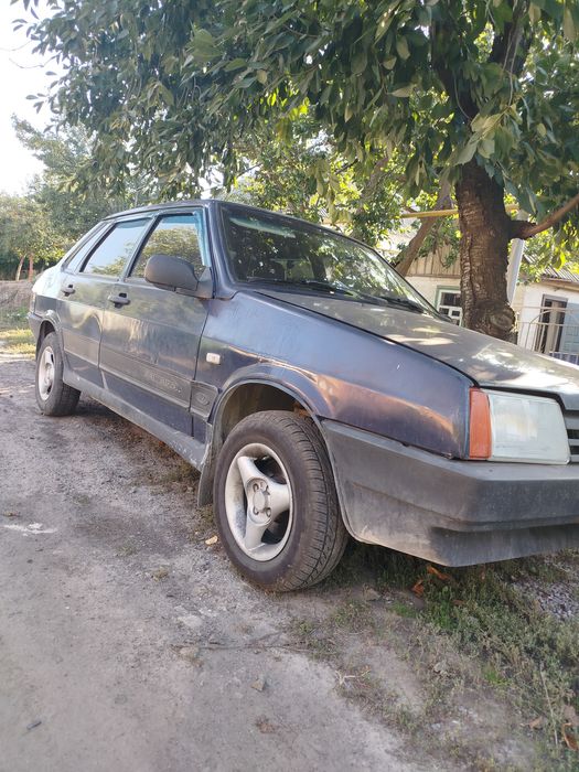 автомобиль ваз 21099