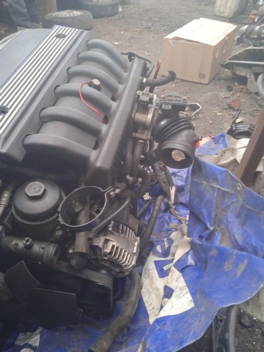 Двигун бмв е46,з навісним,в зборі