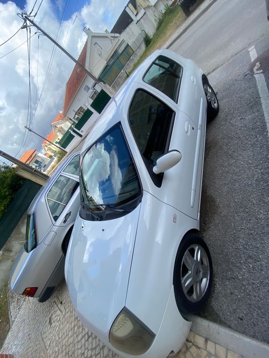 Carro Clio em quinta do conde