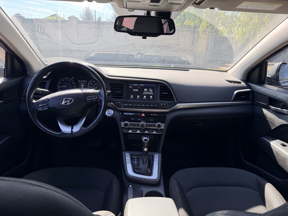 Продам Hyundai Elantra