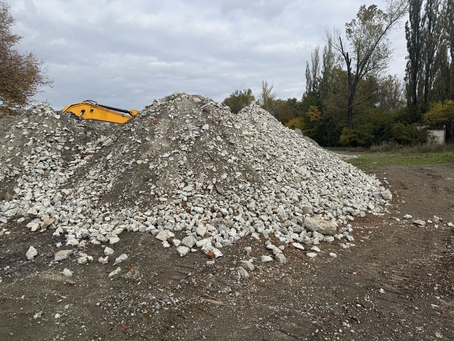 Gruz betonowy kruszony / beton mielony / kruszywo na podbudowę