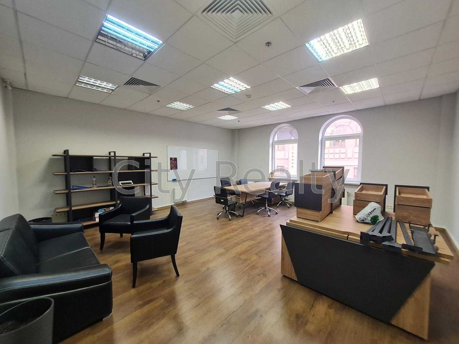 Офіс 152 м.кв. вул. Верхній Вал 4А Поділ метро Контрактова площа Без%