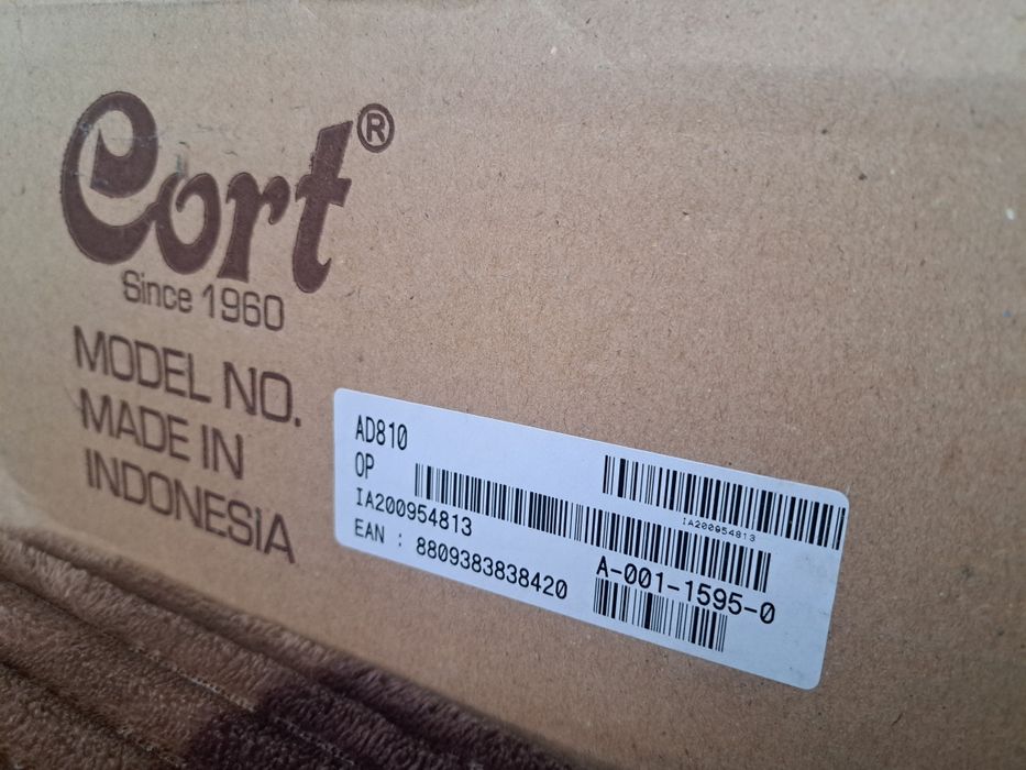 Продам нову акустичну гітару Cort AD810 OP
​Продаю абсолютно нову
