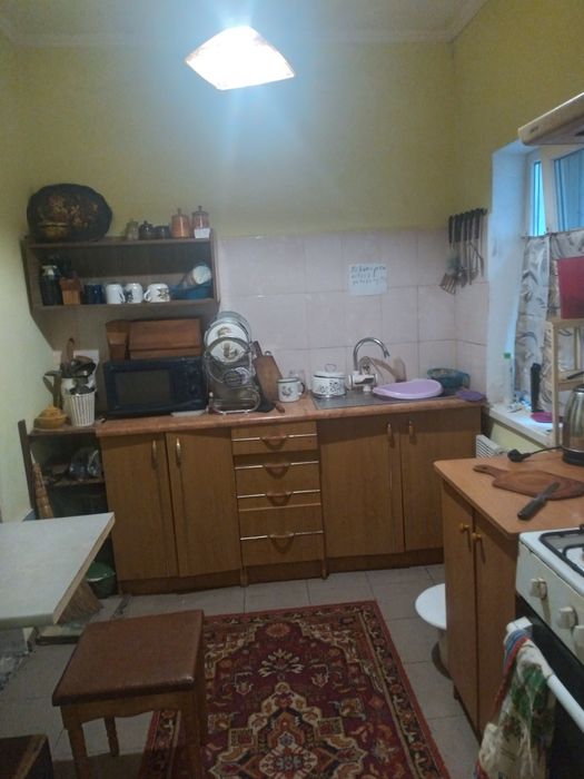 Здам кімнату у центрі для двох дівчат працюючих чи студенток.