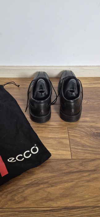 Lakierki, eleganckie buty Ecco 42