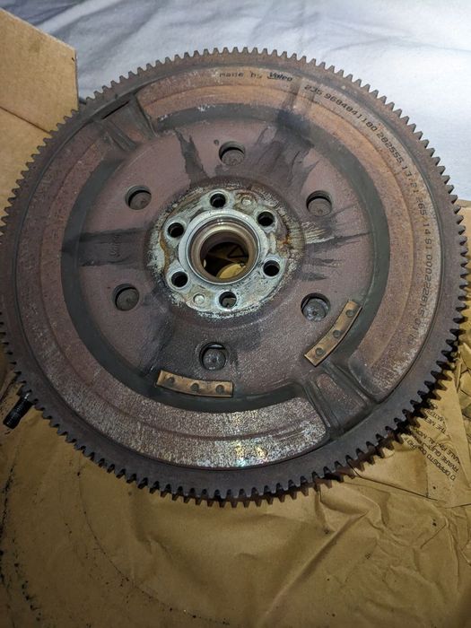 Маховик цилиндр сцепление помпа ремень ГРМ Citroen Peugeot - б/у