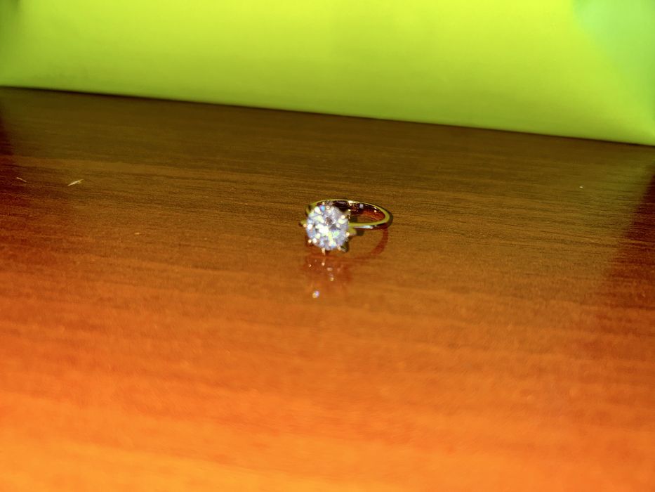 Женская бижутерия