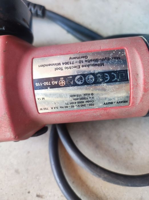 Rebarbadora Milwaukee ag 750-115