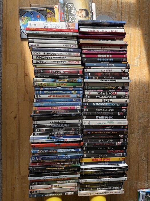 Filmy, bajki itp DVD ponad 150 szt.