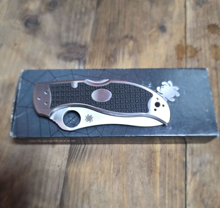 Spyderco Stretch C90PS — Японская классика (Seki-City)

зазубренным л