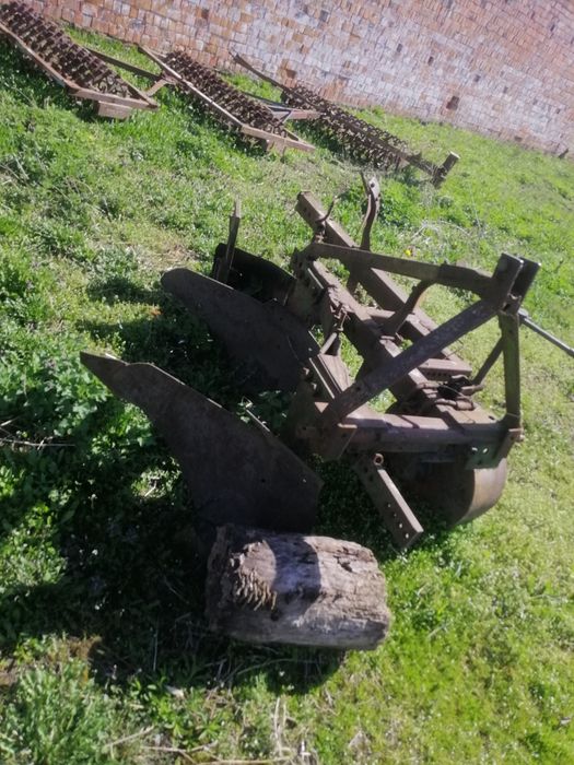 Продам плуг плн-3.35