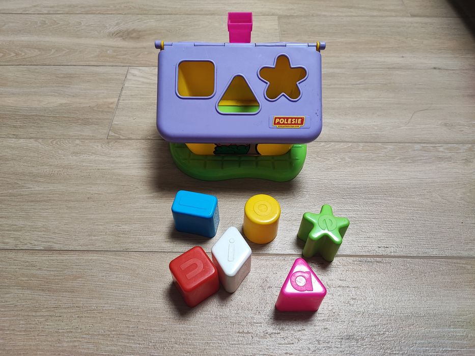 Sorter domek ogrodnika Polesie zabawka edukacyjna. Kształty.
