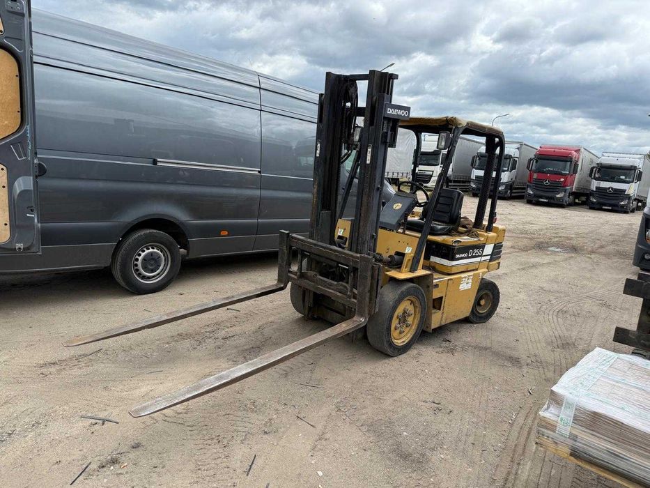 wózek widłowy Daewoo D25S diesel