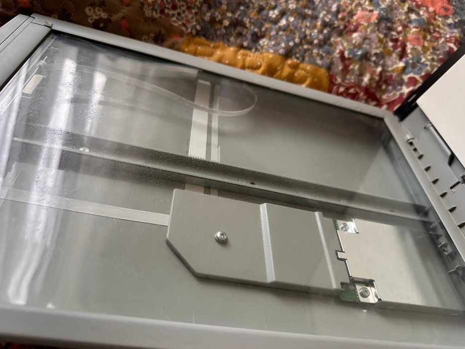 Продам  сканер  Canon  CanoScan Lide 90