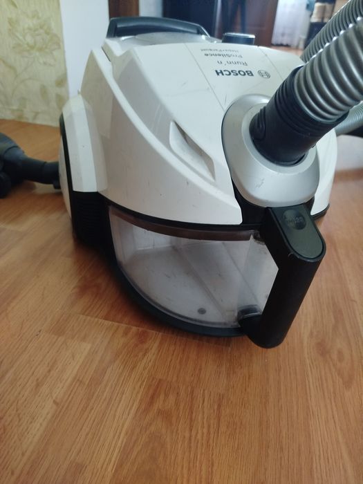 Пилосос Bosch   BGS41435/03