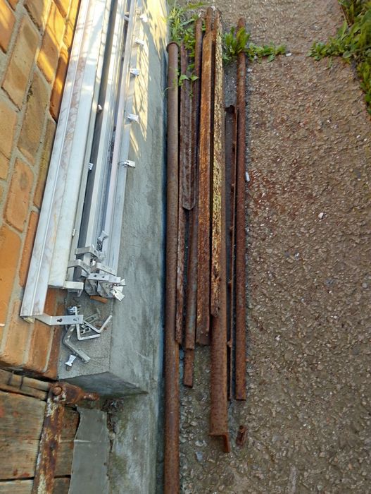 Уголоки,  решетки металлические поддоны