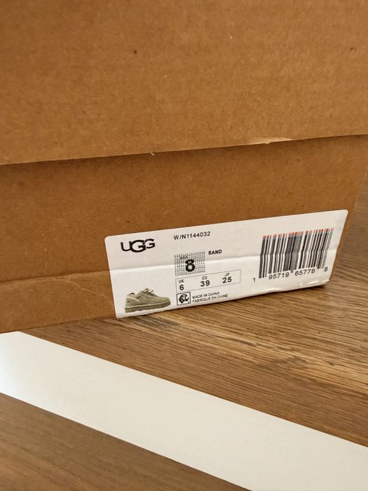 Угі кросівки Ugg Lowmel р.39 на 38