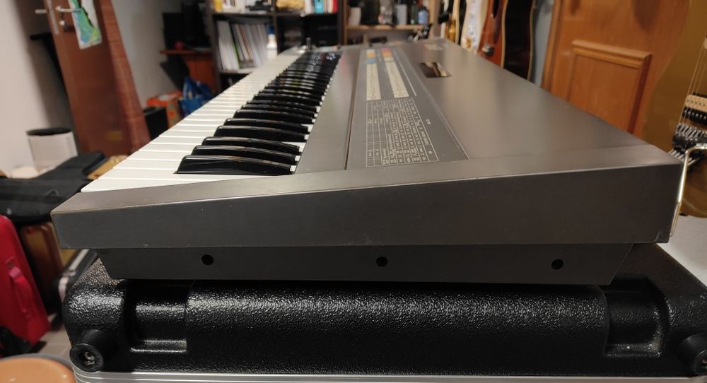 Sintetizador Roland JX8P