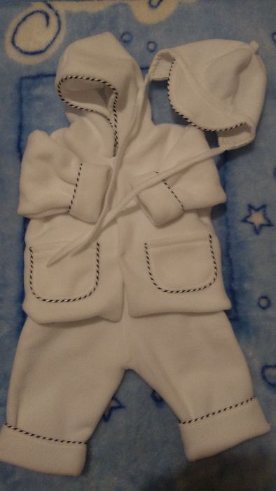 Polarowe ubranko do chrztu dla chłopca