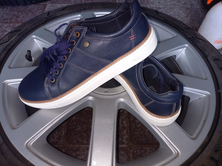 Кожанные мокасины кроссовки новые