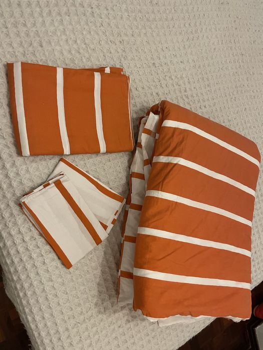 Edredon + 2capa + 2 fronhas -cama de solteiro