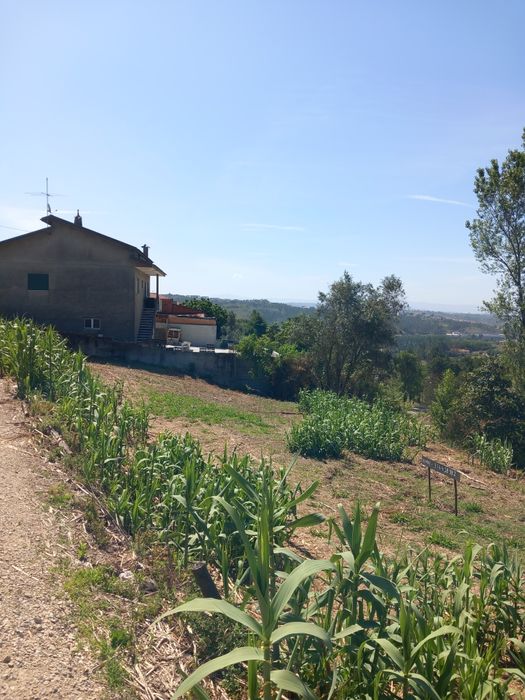 Vendo terreno urbano 1300m2 Trouxemil