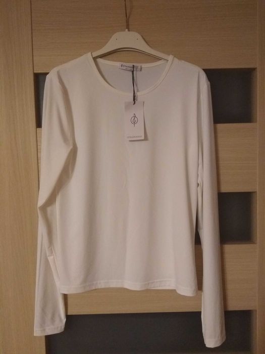 * Stradivarius Nowa biala bluzeczka z rękawem długim metka elast