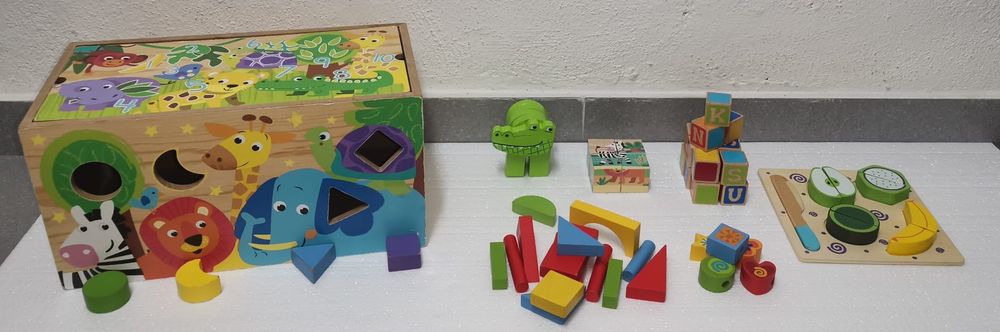 Brinquedos didáticos madeira