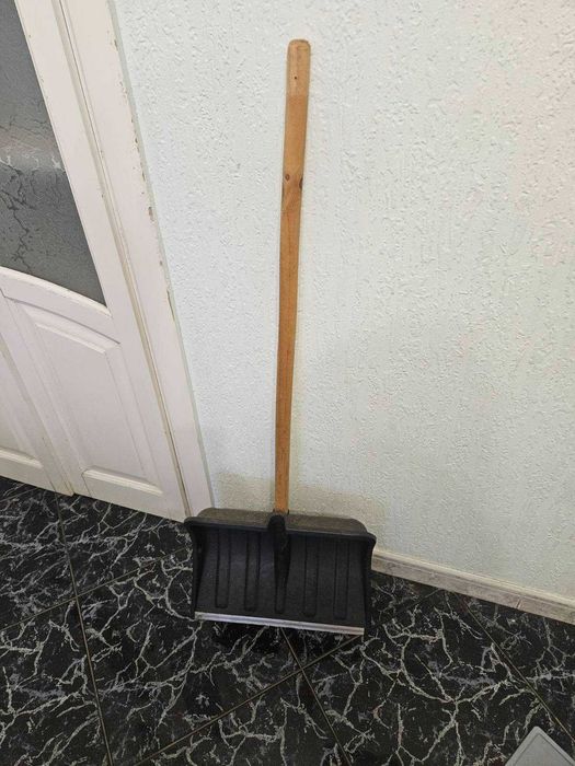 Лопата для снега